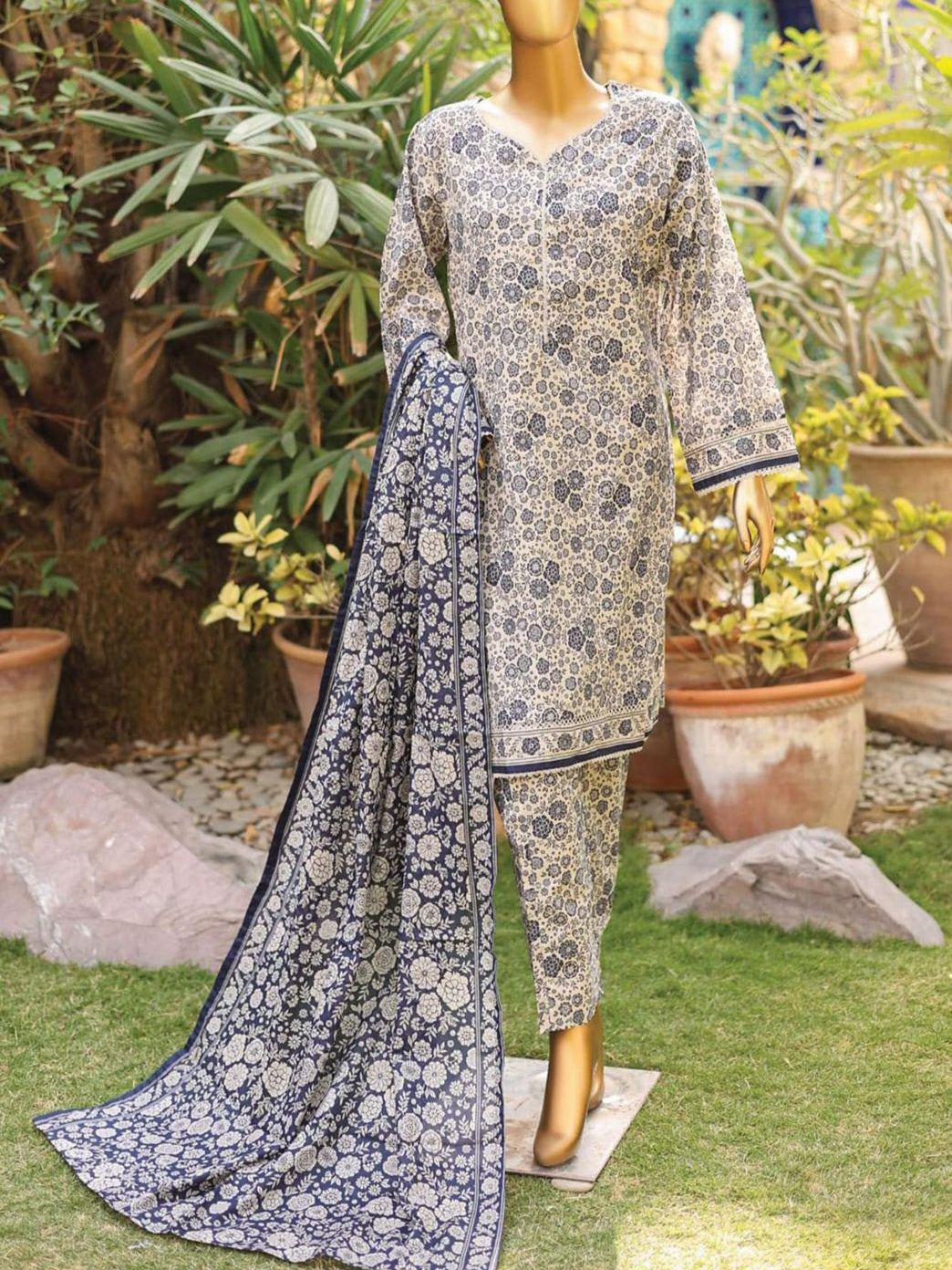 Modern Bin Saeed Lawn Dress Design for Casual Wear